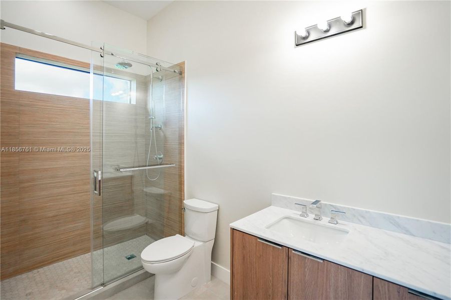 Furnished interior view inside a new home in , Homestead (Image 50).