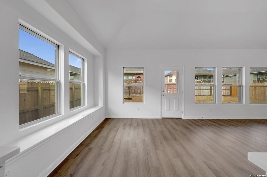 Spacious, unfurnished interior of a new home in Greenspoint Heights, Seguin (Image 20).