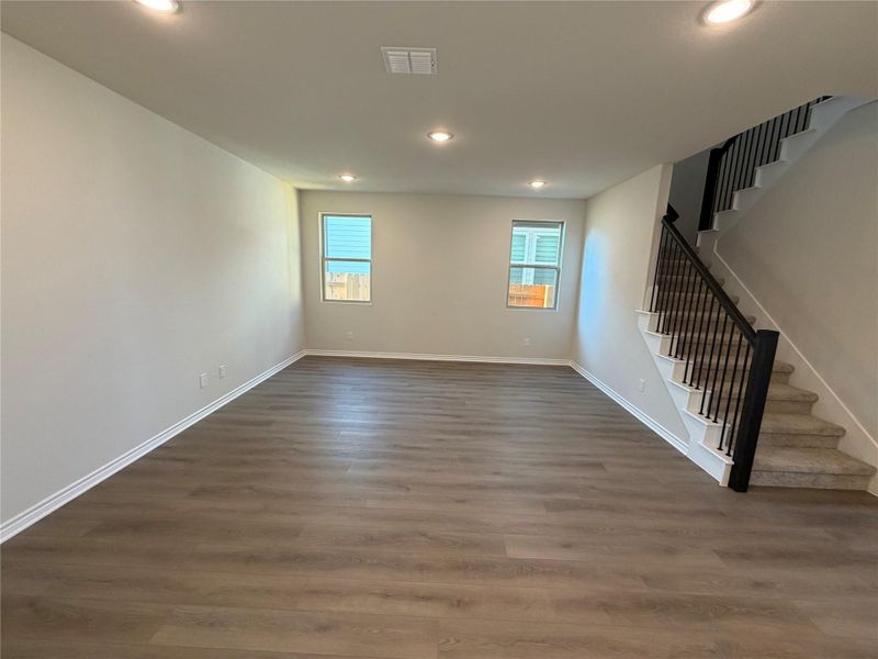 Spacious, unfurnished interior of a new home in Lariat, Liberty Hill (Image 22).