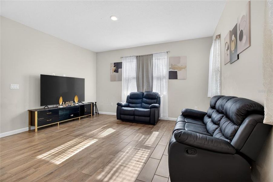 Furnished interior view inside a new home in Seasons at Forest Creek, Haines City (Image 7).