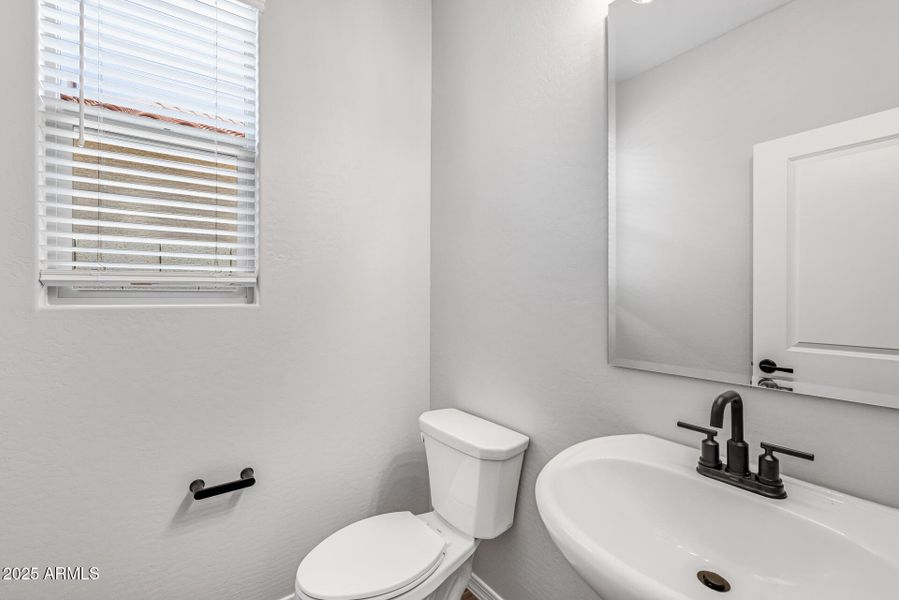 22)POWDER ROOM 22)POWDER ROOM