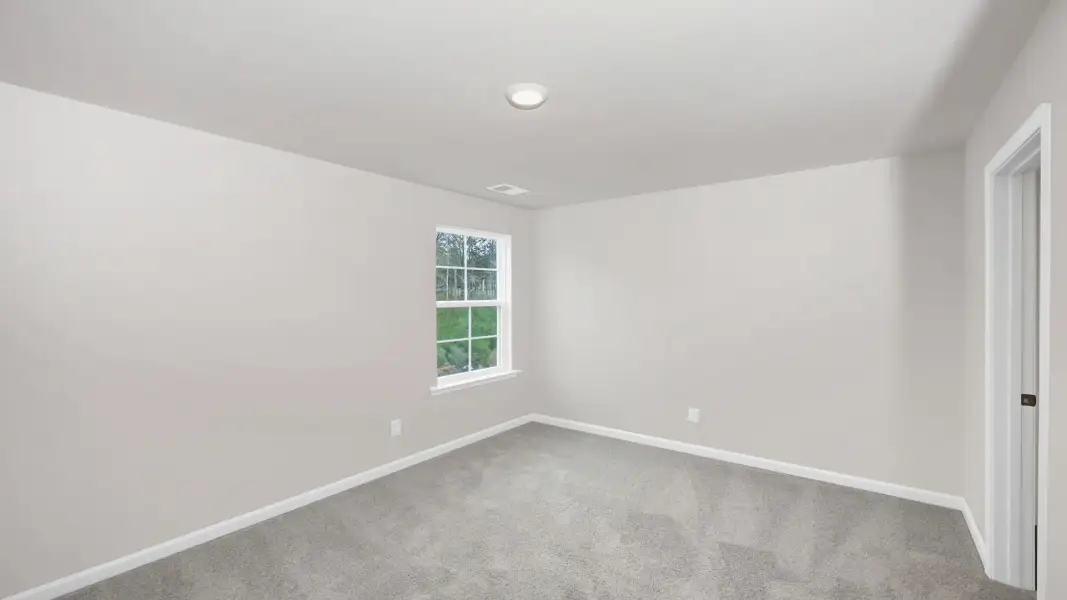 Spacious, unfurnished interior of a new home in Livingston Woods, Irmo (Image 30).