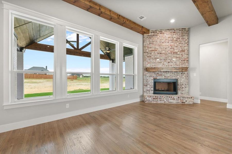 Spacious, unfurnished interior of a new home in , Waxahachie (Image 24).