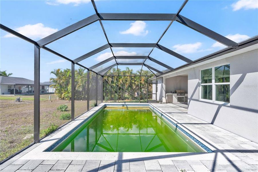 Exterior details and patio area of a home in , Cape Coral (Image 24).