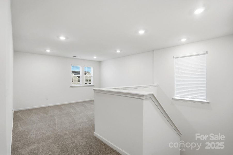 Spacious, unfurnished interior of a new home in Wilson Creek, Indian Land (Image 28).