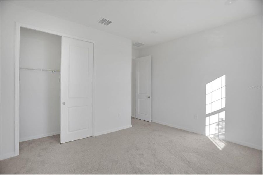 Spacious, unfurnished interior of a new home in Turnleaf, Punta Gorda (Image 30).
