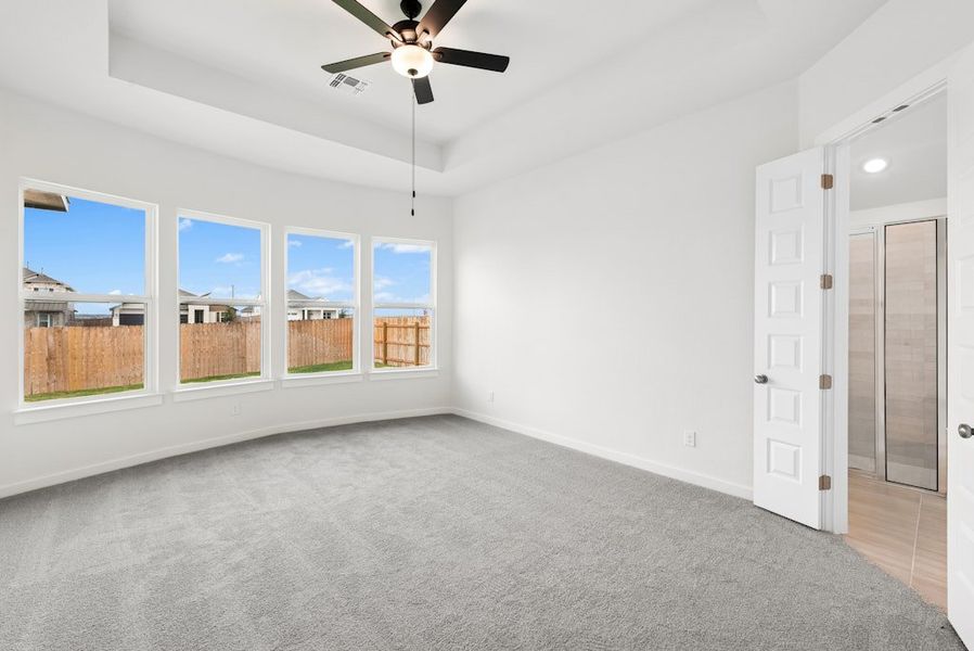 Spacious, unfurnished interior of a new home in University Heights, Round Rock (Image 43).