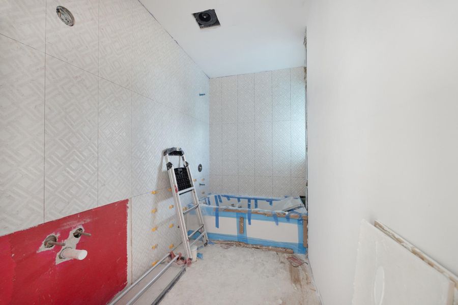 Image 14 of a home in . Image 14 of a home in .