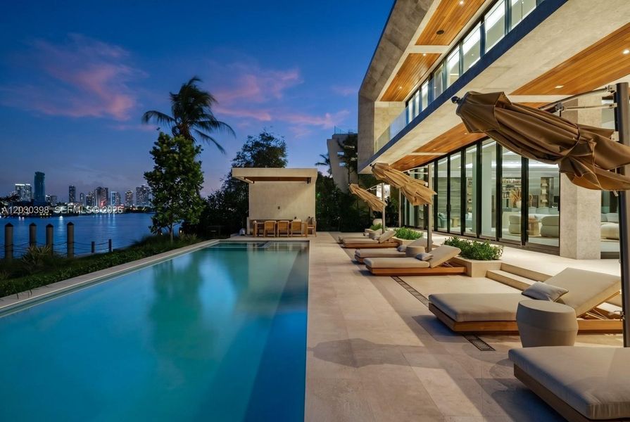 Community amenities in , Miami Beach (Image 56).