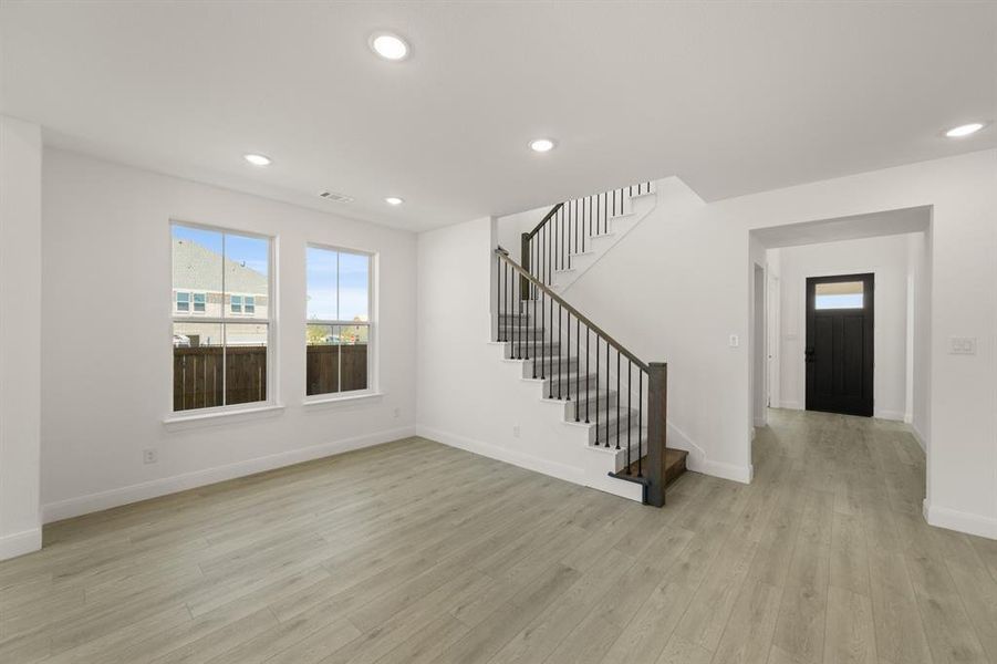 1015 Abigail- DIning-1