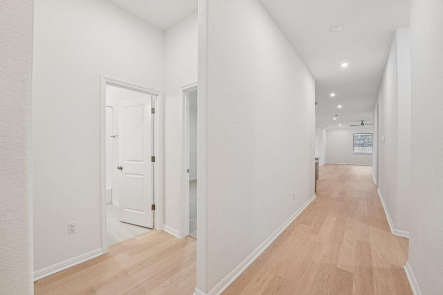 Spacious, unfurnished interior of a new home in Crosswinds, Kyle (Image 20).