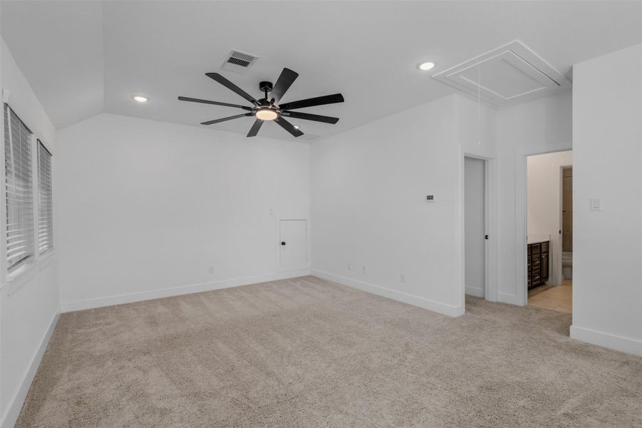 Spacious, unfurnished interior of a new home in Emory Glen, Magnolia (Image 22).