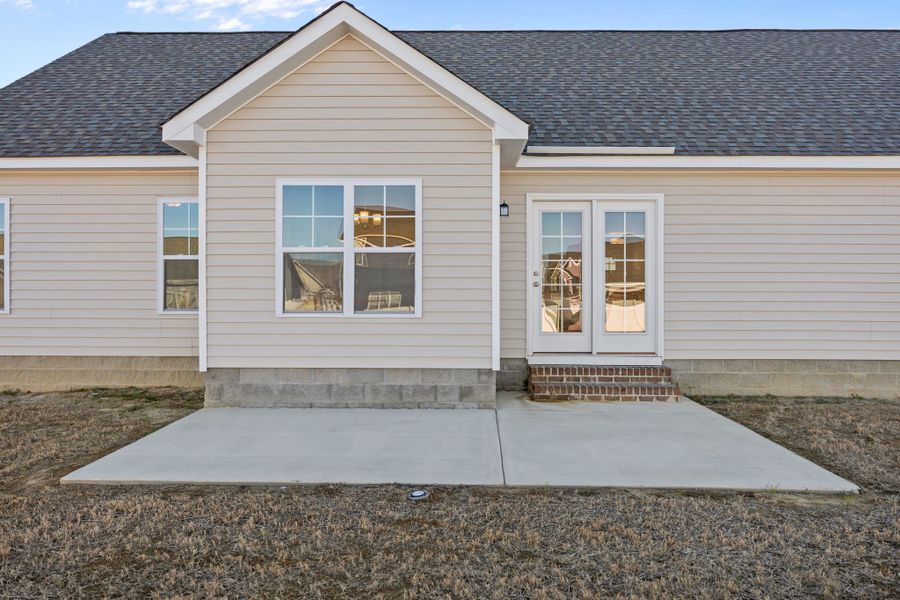 Representative exterior details of a home built from the Hardy by Bill Clark Homes in Laurel Oaks, Greenville (Image 21).