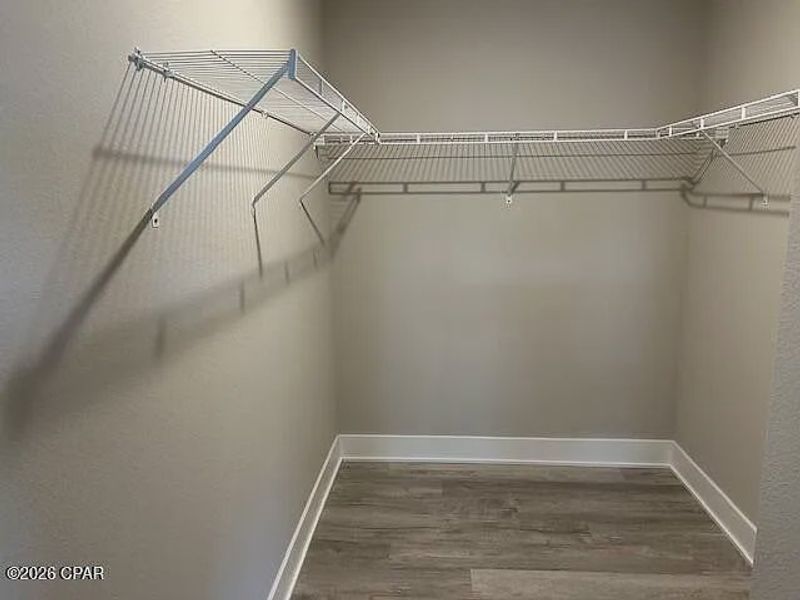 Spacious, unfurnished interior of a new home in College Station, Panama City (Image 7).