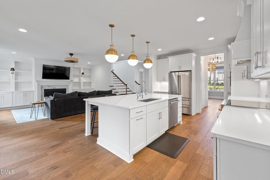 27-807 Crimson_7233 27-807 Crimson_7233