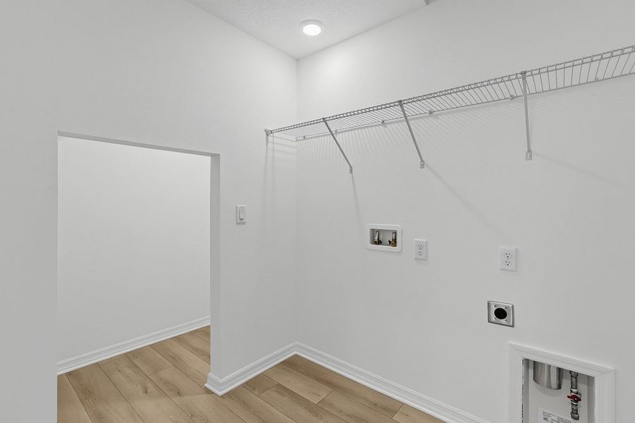 Spacious, unfurnished interior of a new home in Lochside, Mount Dora (Image 32).
