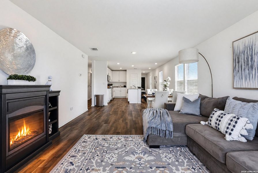 Furnished interior view inside a new home in Cinco Lakes, San Antonio (Image 8).