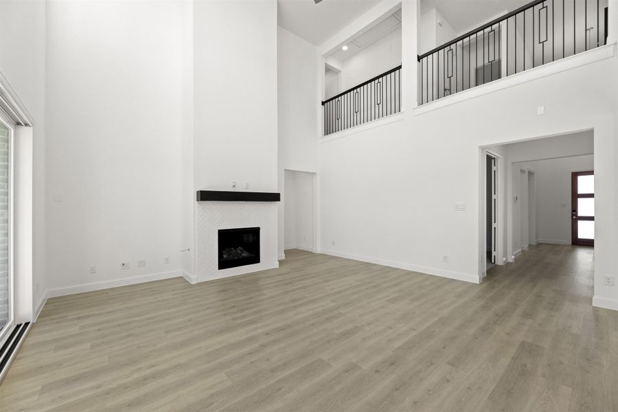 Representative unfurnished interior of a home built from the Edward- 70 ft Home Site by Rockwell Homes in Nelson Lake Estates, Rockwall (Image 59). Representative unfurnished interior of a home built from the Edward- 70 ft Home Site by Rockwell Homes in Nelson Lake Estates, Rockwall (Image 59).