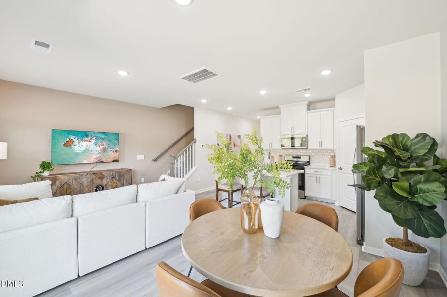 11-web-or-mls-Raleigh - Oakwood - 1064 W