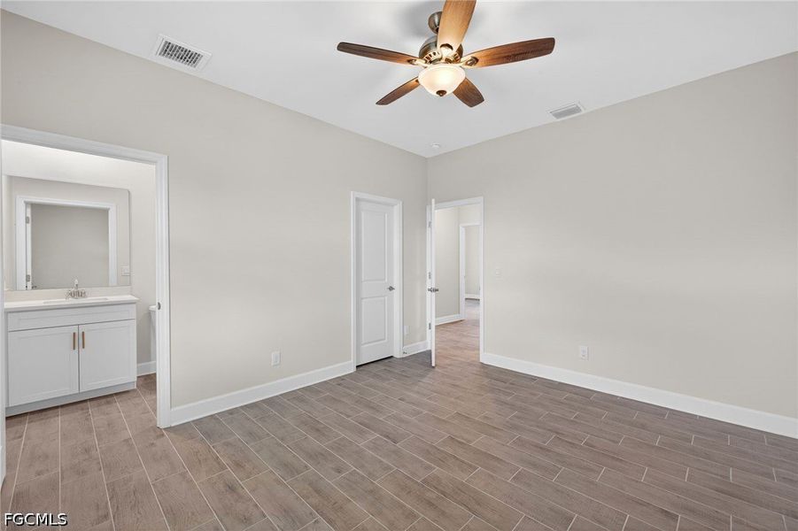 Spacious, unfurnished interior of a new home in Cape Coral, Cape Coral (Image 27). Spacious, unfurnished interior of a new home in Cape Coral, Cape Coral (Image 27).