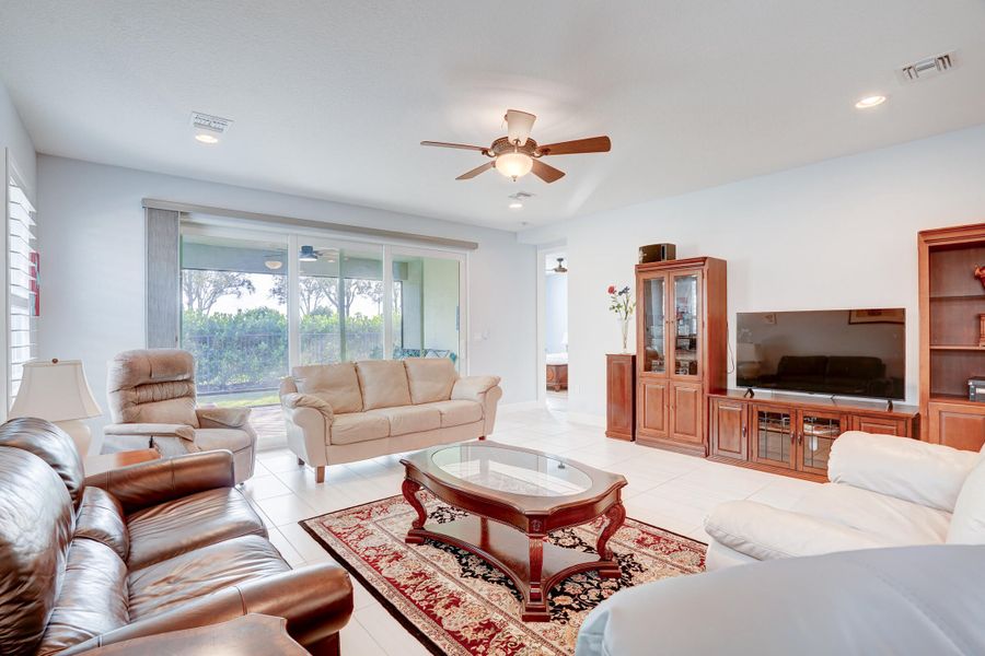 Spacious/Open Family Room