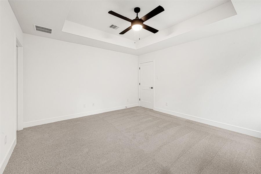 Spacious, unfurnished interior of a new home in Stonebrooke, Conroe (Image 20). Spacious, unfurnished interior of a new home in Stonebrooke, Conroe (Image 20).