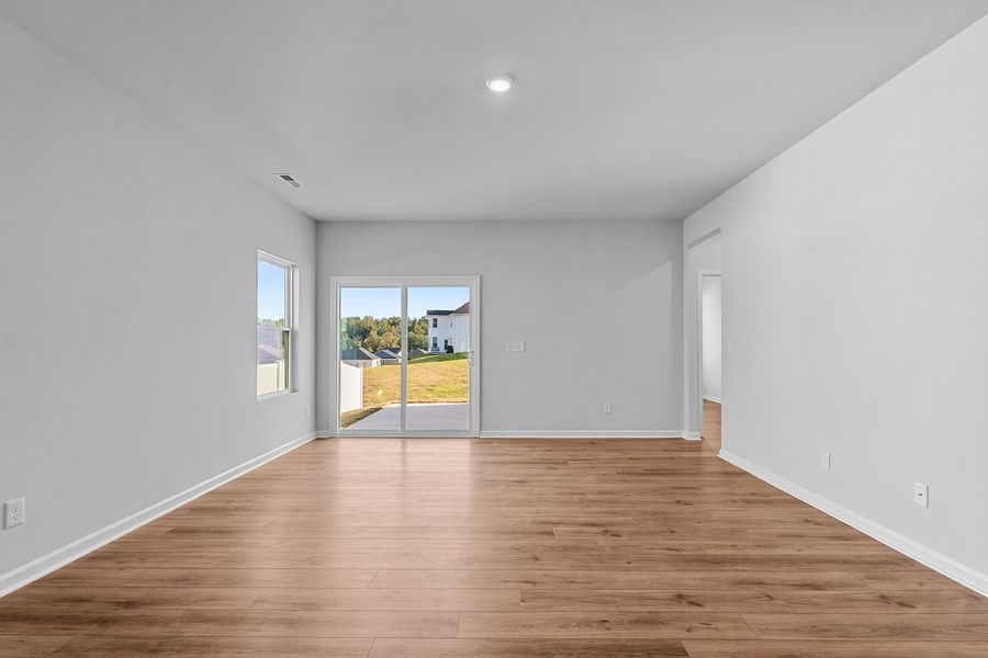 Spacious, unfurnished interior of a new home in Hanes Lake, Winston-Salem (Image 25).