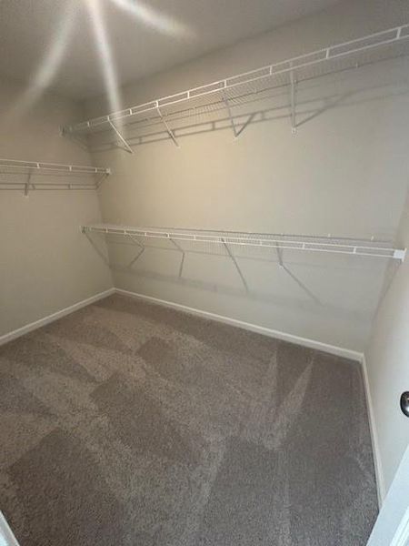 Spacious, unfurnished interior of a new home in Edenglen, Buford (Image 19).