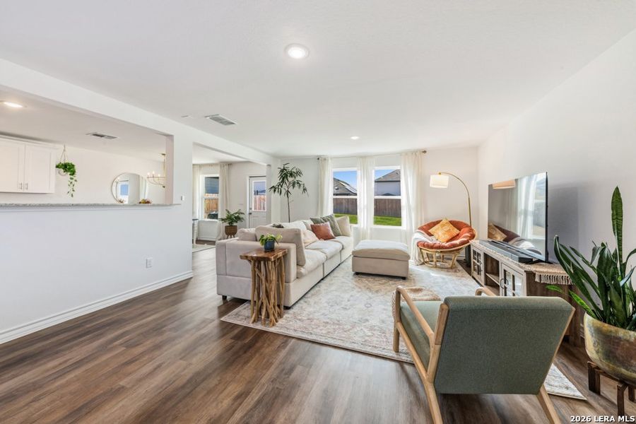 Furnished interior view inside a new home in Cinco Lakes, San Antonio (Image 11).