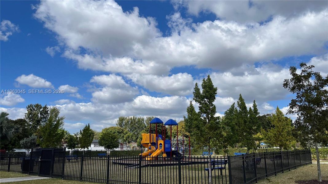 Community amenities in , Miami (Image 70). Community amenities in , Miami (Image 70).