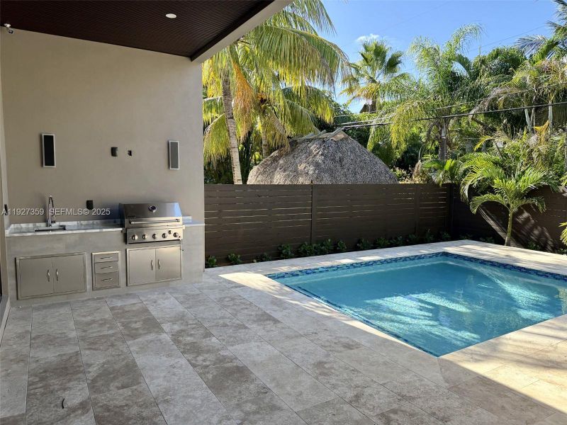 Exterior details and patio area of a home in , Fort Lauderdale (Image 34).