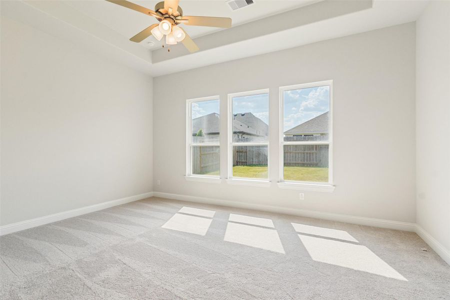 Spacious, unfurnished interior of a new home in Brookewater, Rosenberg (Image 29).