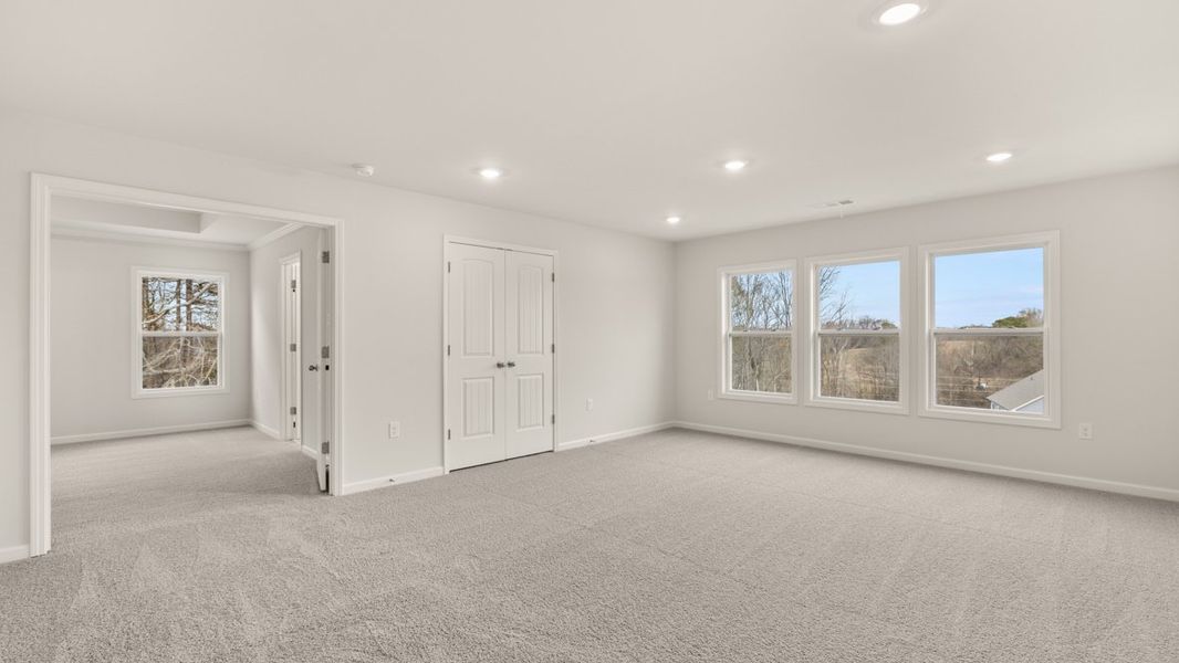 Spacious, unfurnished interior of a new home in Thalley Creek Estates, Cumming (Image 24).