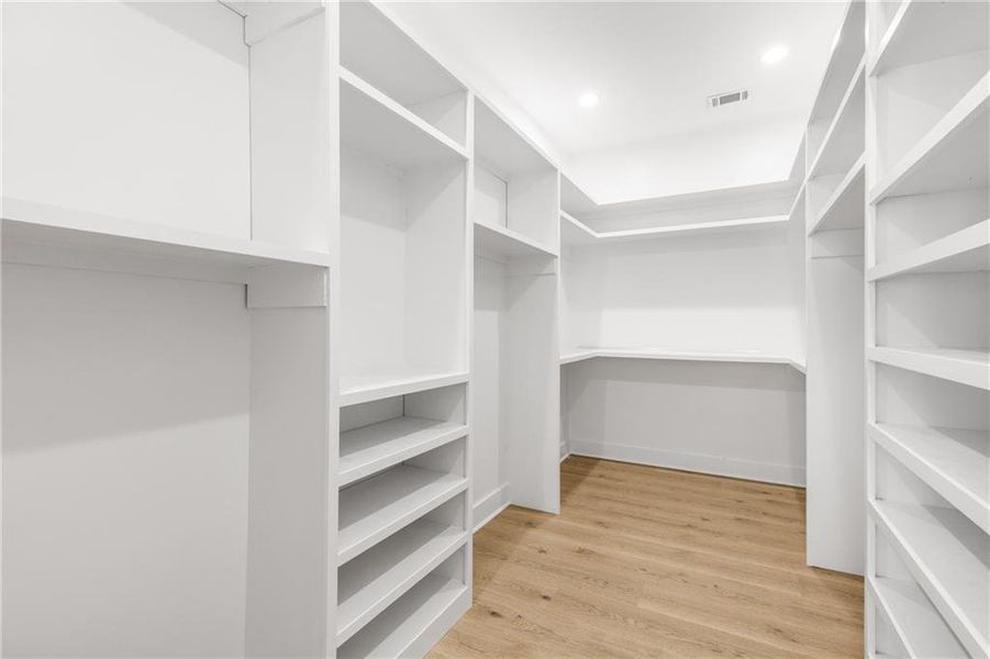 Spacious, unfurnished interior of a new home in , Atlanta (Image 18). Spacious, unfurnished interior of a new home in , Atlanta (Image 18).