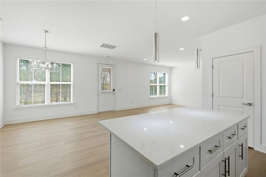 Spacious, unfurnished interior of a new home in , Alpharetta (Image 13).