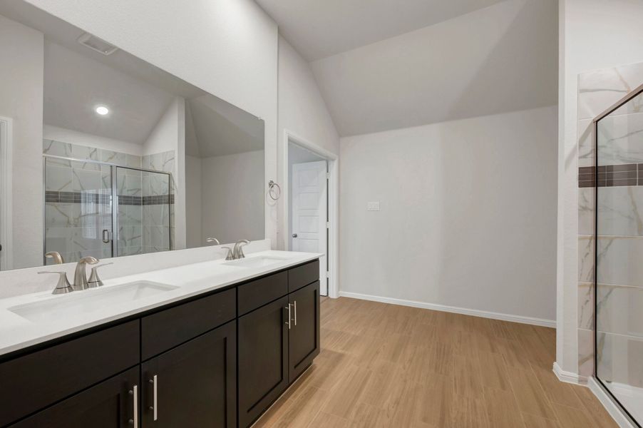 Owners Bathroom Owners Bathroom