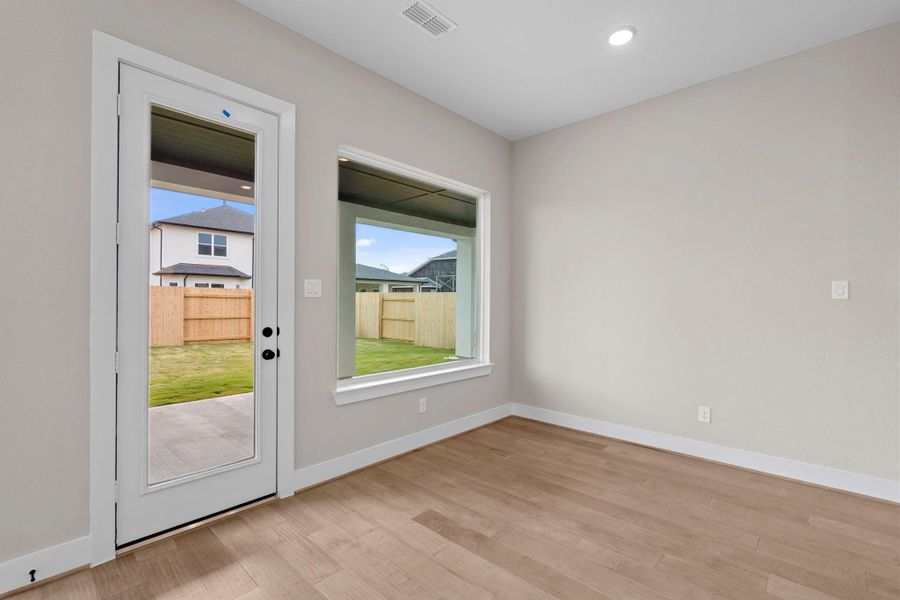 Spacious, unfurnished interior of a new home in Elyson 45' & 70', Katy (Image 24).