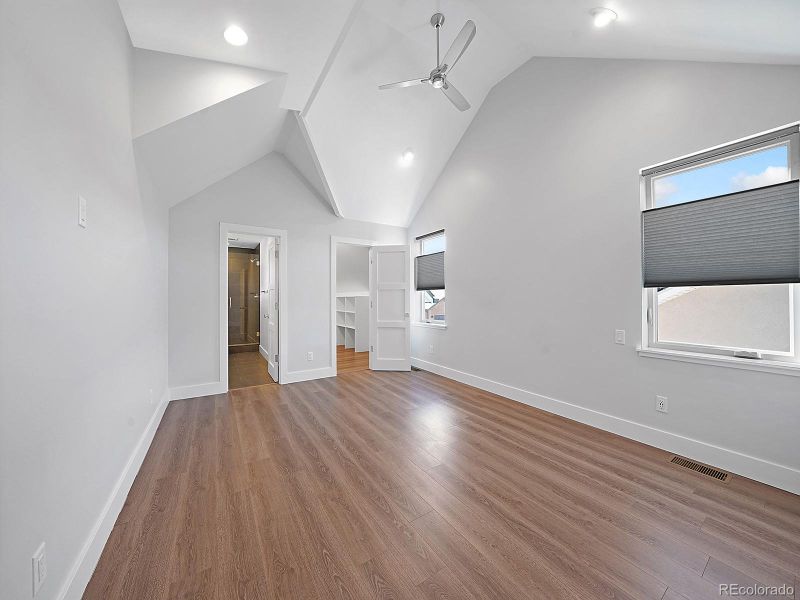 Spacious, unfurnished interior of a new home in , Salida (Image 30).