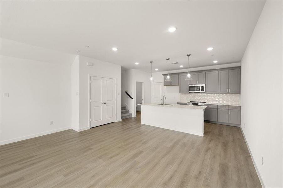 5708 Lakeview- Bedroom-2