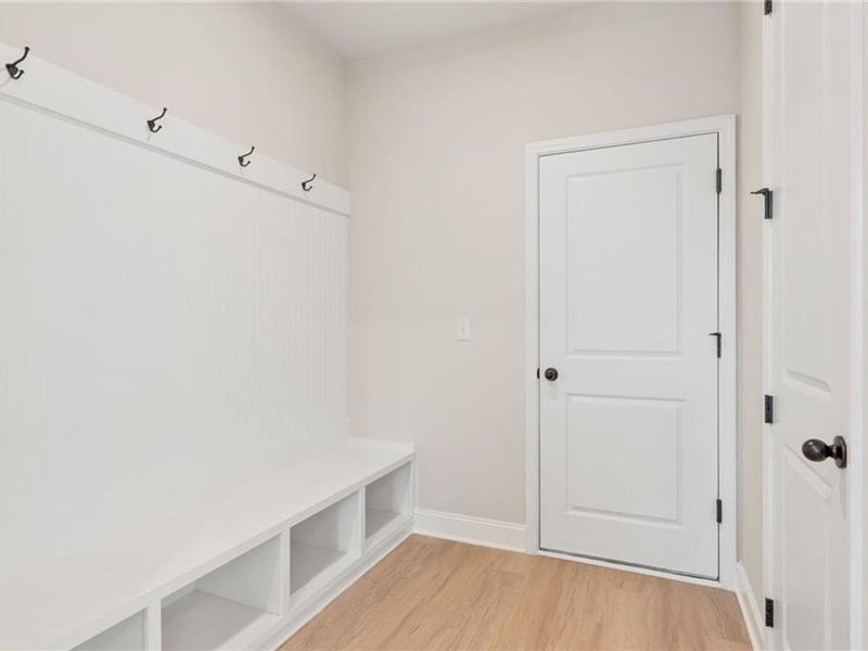 Spacious, unfurnished interior of a new home in Melody Lakeside Estates, Buford (Image 13).