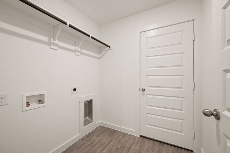 Spacious, unfurnished interior of a new home in Runaway Bay, Runaway Bay (Image 28).