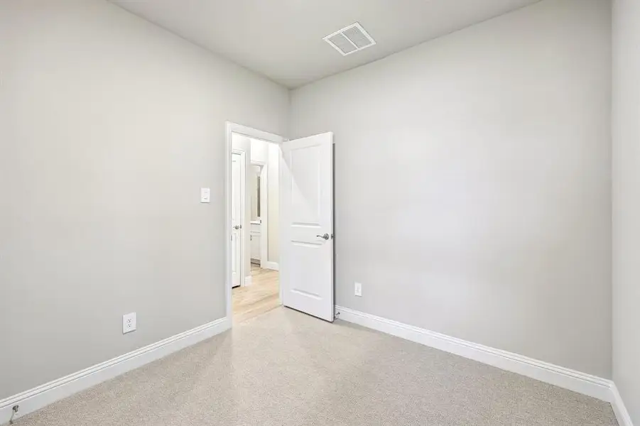 Spacious, unfurnished interior of a new home in Parks at Foster Crossing - Spring Series, Anna (Image 28).