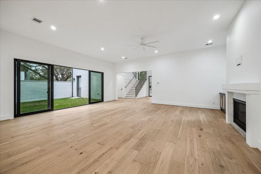 Spacious, unfurnished interior of a new home in , Houston (Image 22).