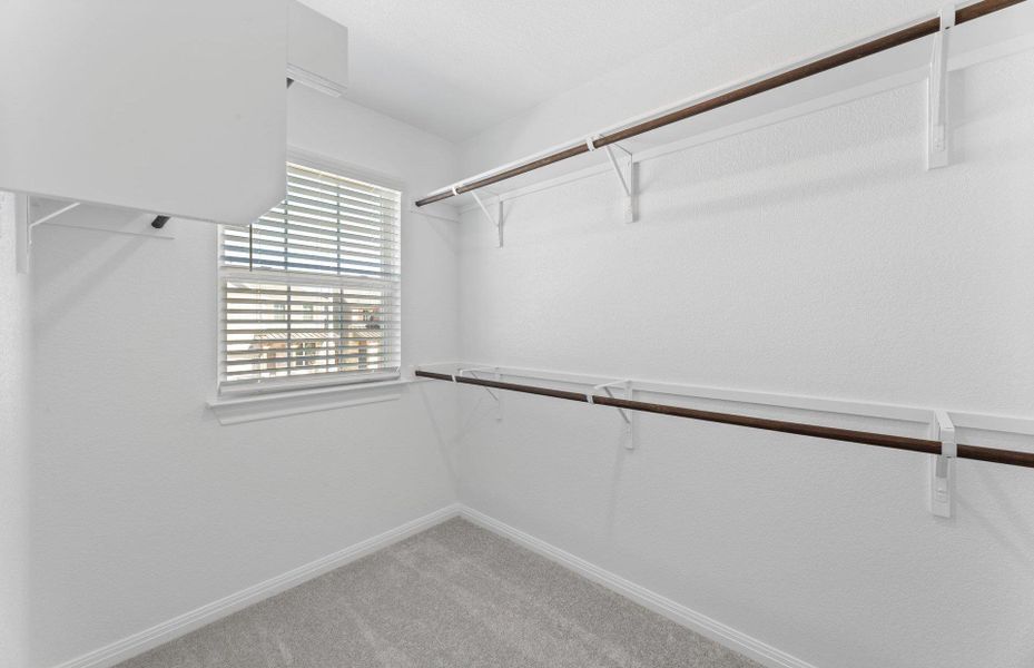 Spacious, unfurnished interior of a new home in Horizon Lake, Leander (Image 16).