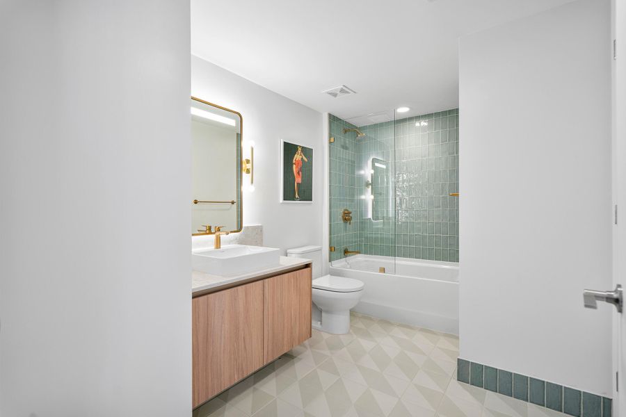 018-601Northeast1stAvenue-Miami-FL-33132