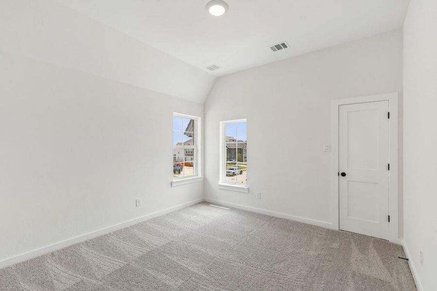 Spacious, unfurnished interior of a new home in Walton Ridge, Corinth (Image 19).