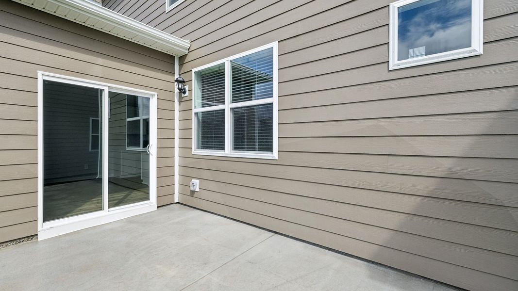 Exterior details and patio area of a home in River Landing, Murfreesboro (Image 3).
