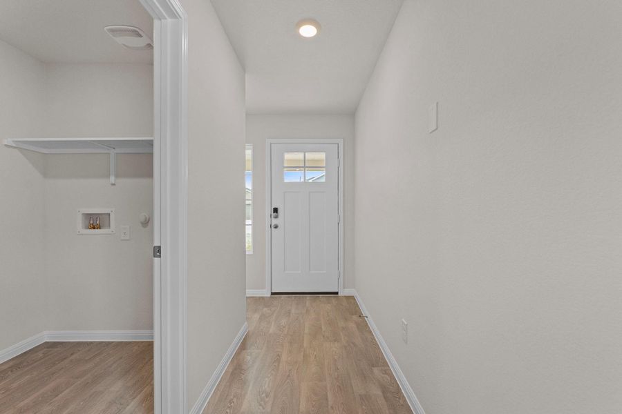 Spacious, unfurnished interior of a new home in Whisper South, San Marcos (Image 13). Spacious, unfurnished interior of a new home in Whisper South, San Marcos (Image 13).
