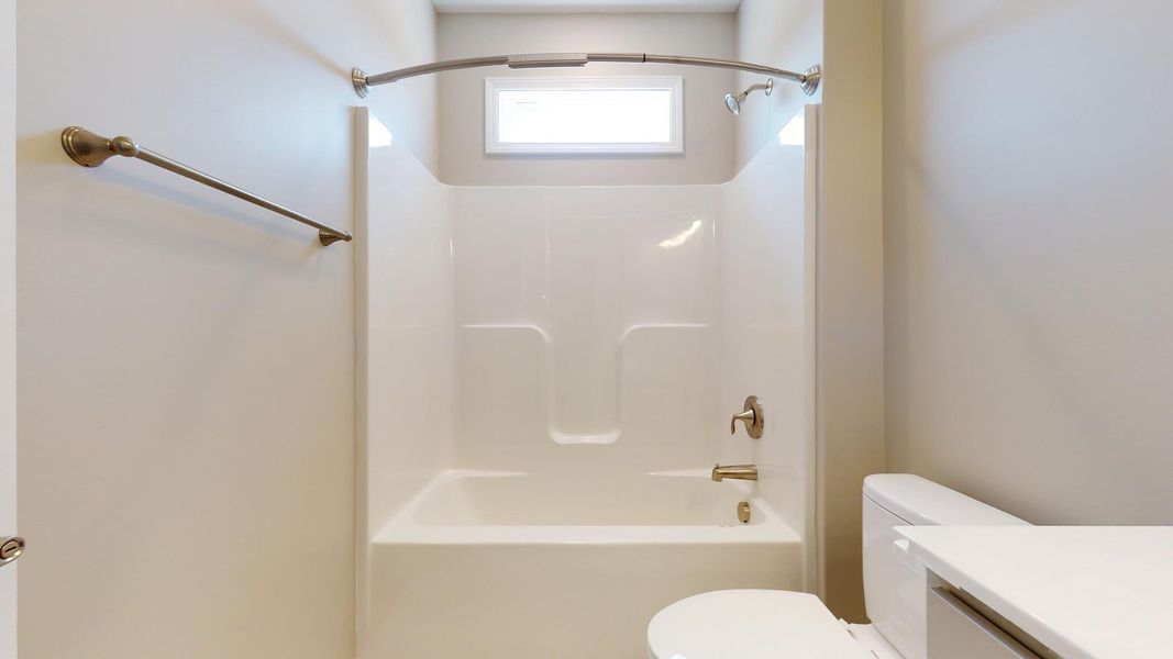 Representative furnished interior of a home built from the Clayton A by JC Jackson Homes,LLC in Heritage Pointe, Newport (Image 12).