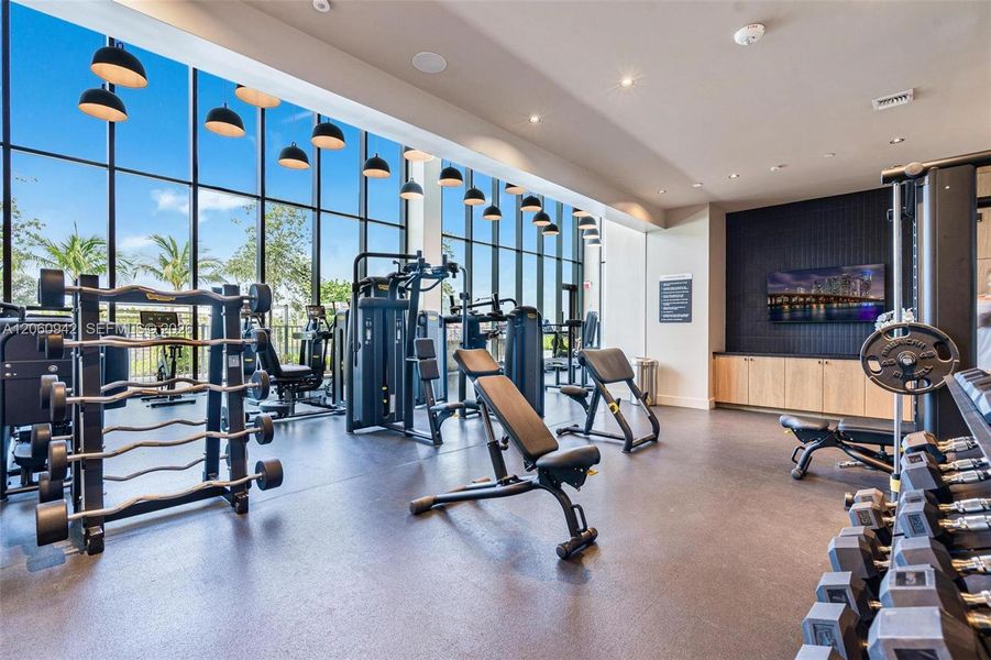 Community amenities in , Miami Beach (Image 54).